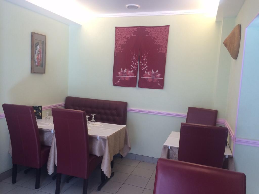 Hotel Restaurant Tokyo Trouville-sur-Mer Bagian luar foto