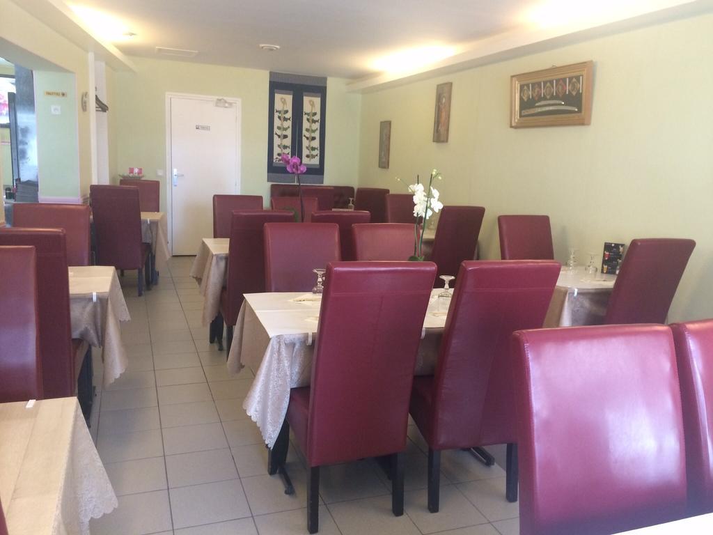 Hotel Restaurant Tokyo Trouville-sur-Mer Bagian luar foto